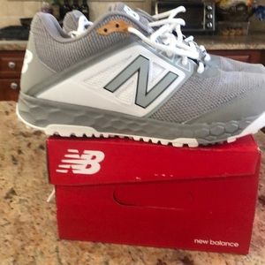 Brand new men’s New Balance sneakers size 101/2
